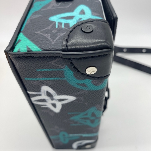 SOLD!!Louis Vuitton Monogram Eclipse Steamer Wearable Wallet Graffiti Multicolor - Picture 6 of 15